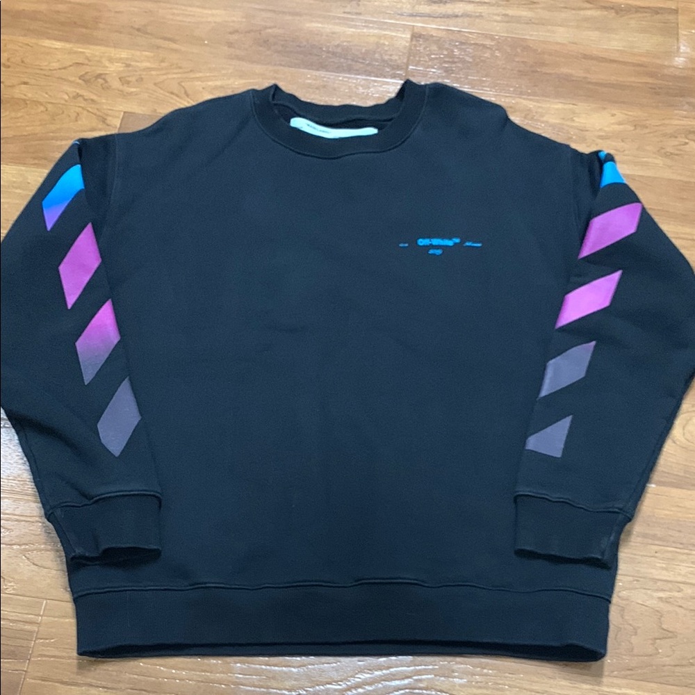 OFF-WHITE Gradient Diagonal Arrow Crewneck Sweater